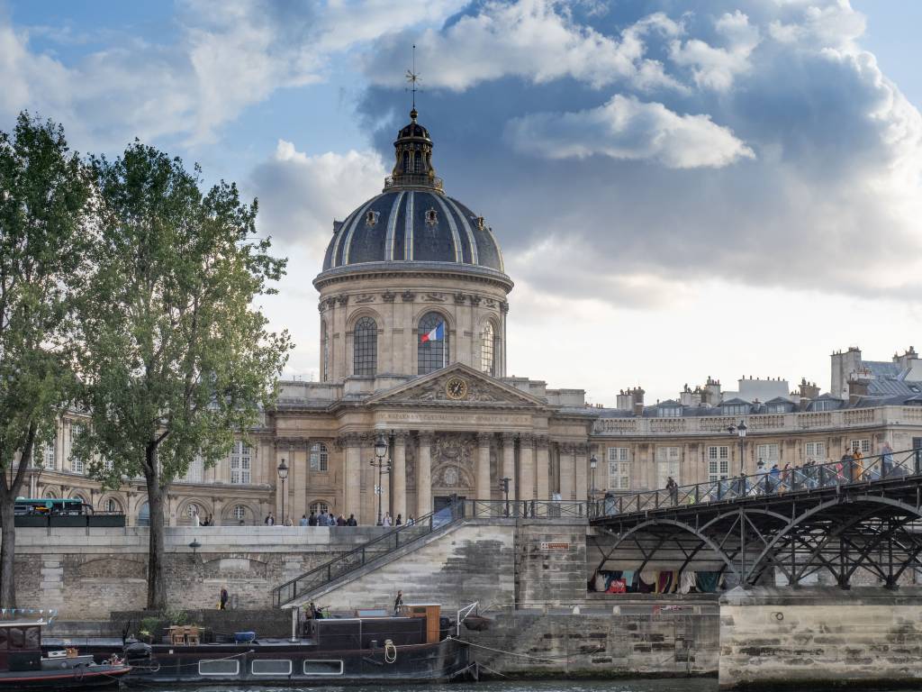How french schools encourage academic excellence